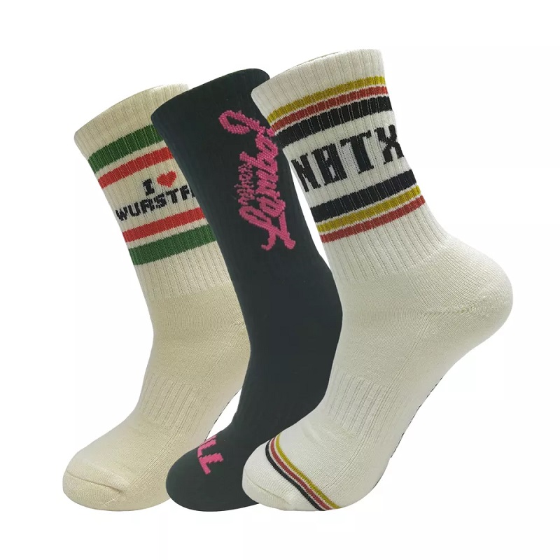 Chaussettes de sport conception classique de conception de tricot personnalisé logo de haute qualité confortable mâles masculines